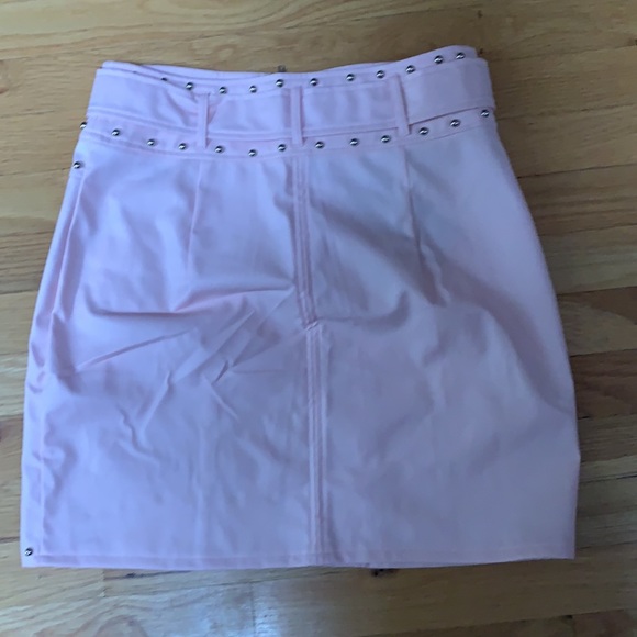 PrettyLittleThing skirt - Picture 2 of 6